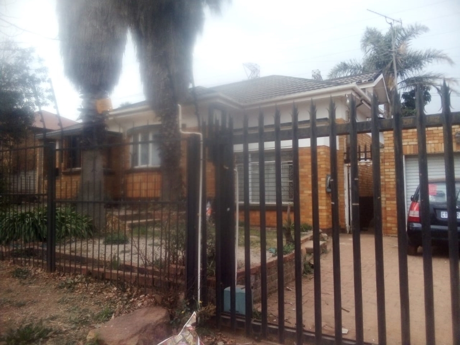 5 Bedroom Property for Sale in Primrose Hill Gauteng