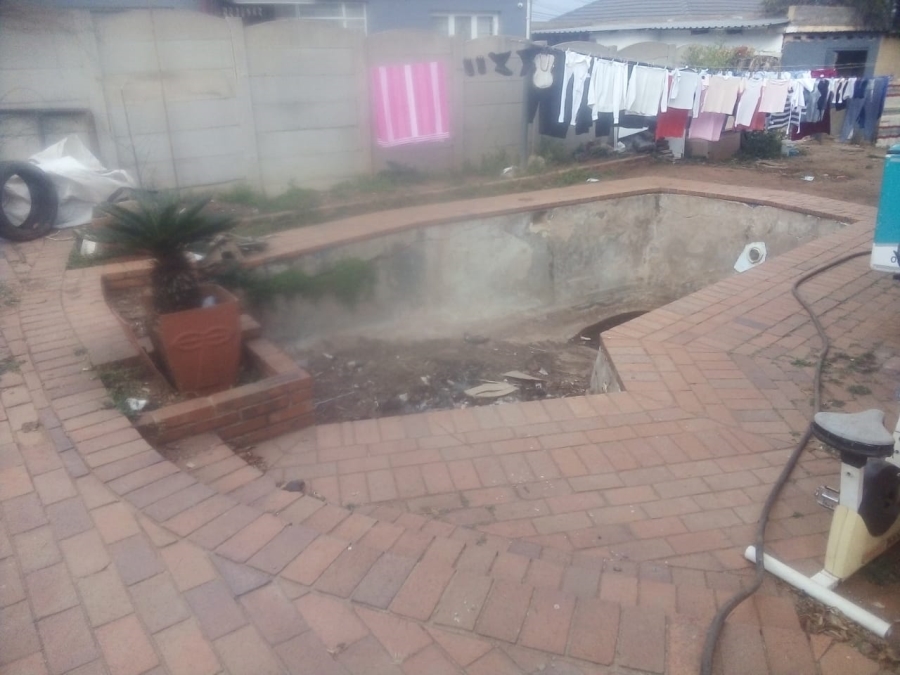 5 Bedroom Property for Sale in Primrose Hill Gauteng