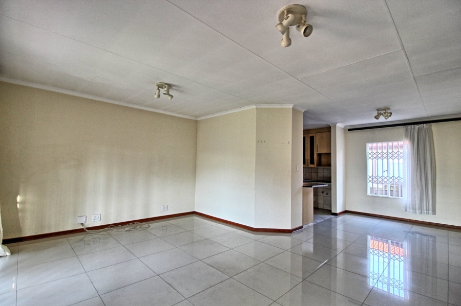 3 Bedroom Property for Sale in Noordwyk Gauteng