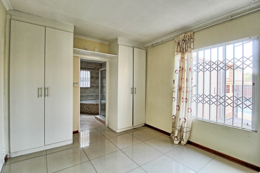 3 Bedroom Property for Sale in Noordwyk Gauteng