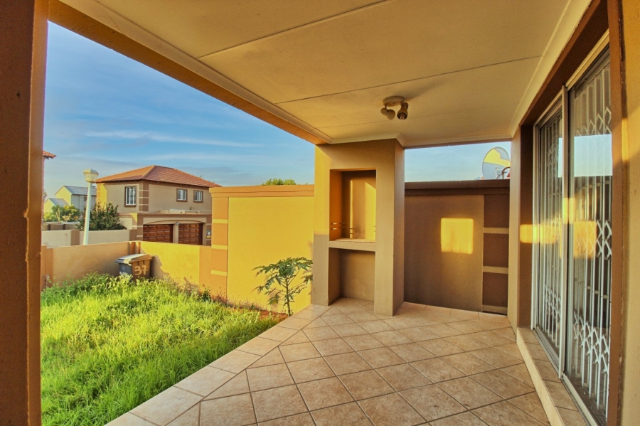 3 Bedroom Property for Sale in Noordwyk Gauteng