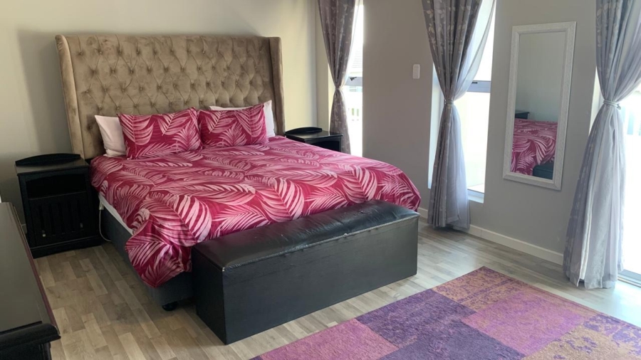 4 Bedroom Property for Sale in Blue Hills Gauteng