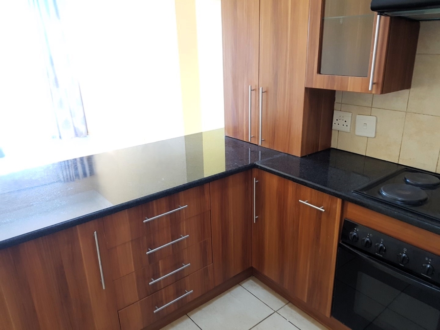 To Let 2 Bedroom Property for Rent in Garsfontein Gauteng