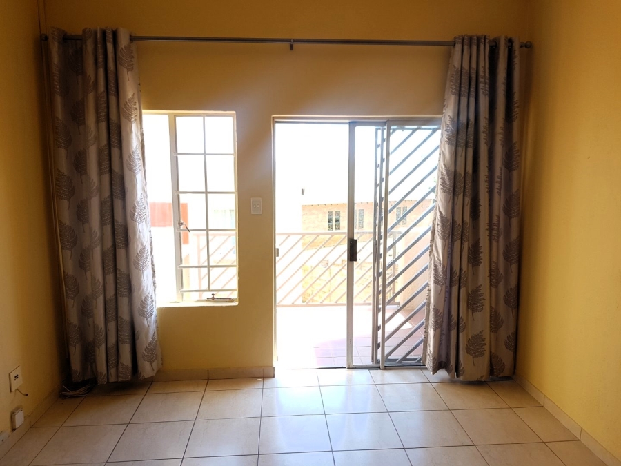 To Let 2 Bedroom Property for Rent in Garsfontein Gauteng