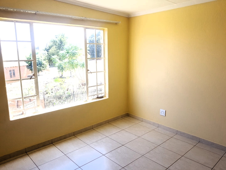 To Let 2 Bedroom Property for Rent in Garsfontein Gauteng