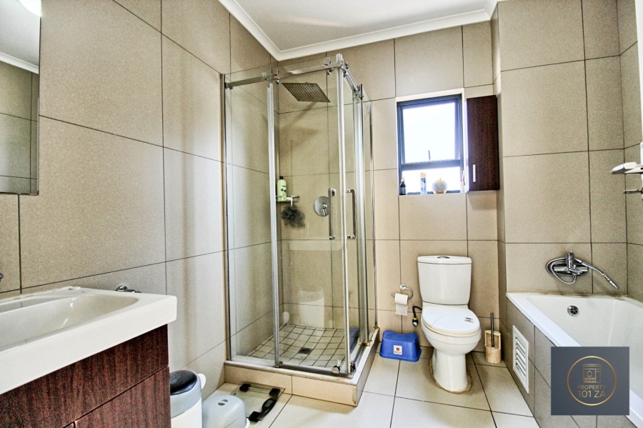 2 Bedroom Property for Sale in Carlswald Gauteng
