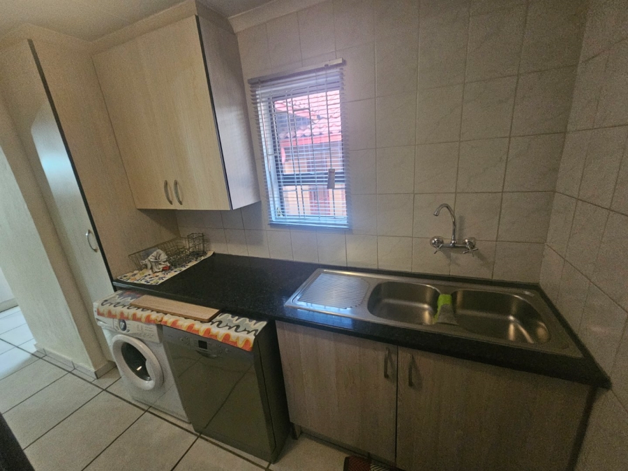 4 Bedroom Property for Sale in Heuweloord Gauteng