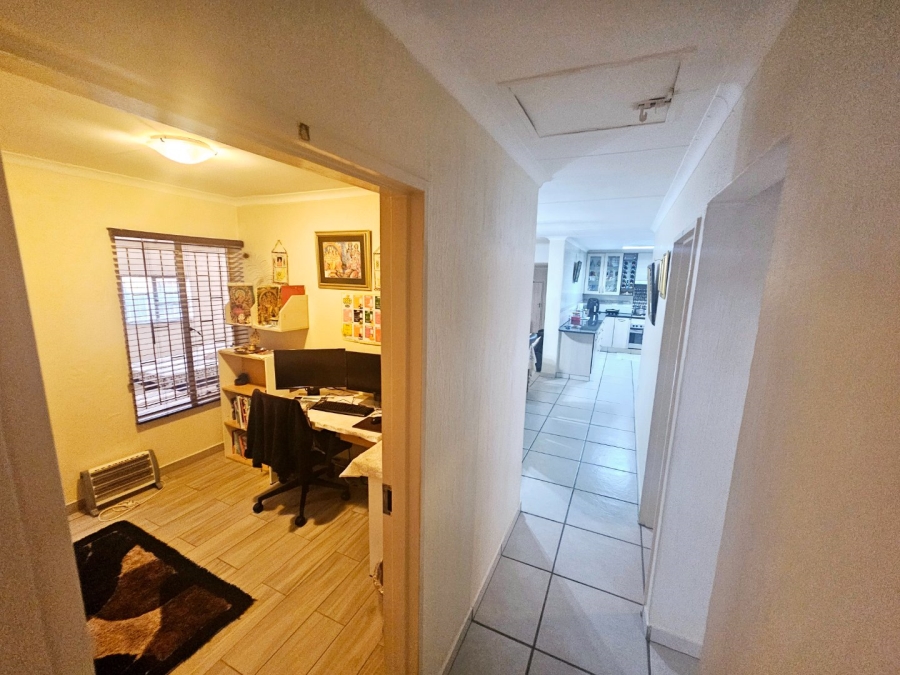 4 Bedroom Property for Sale in Heuweloord Gauteng