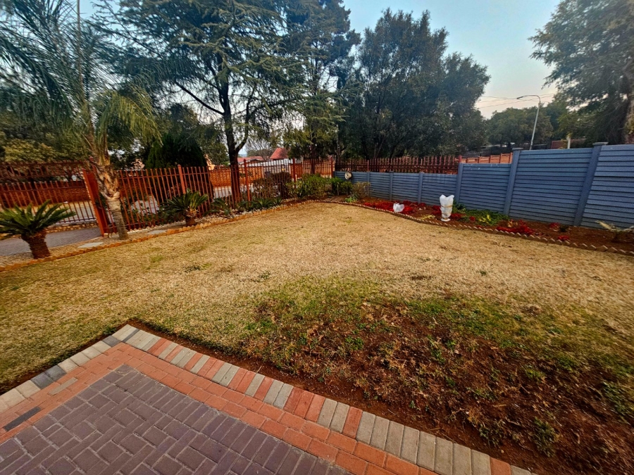 4 Bedroom Property for Sale in Heuweloord Gauteng