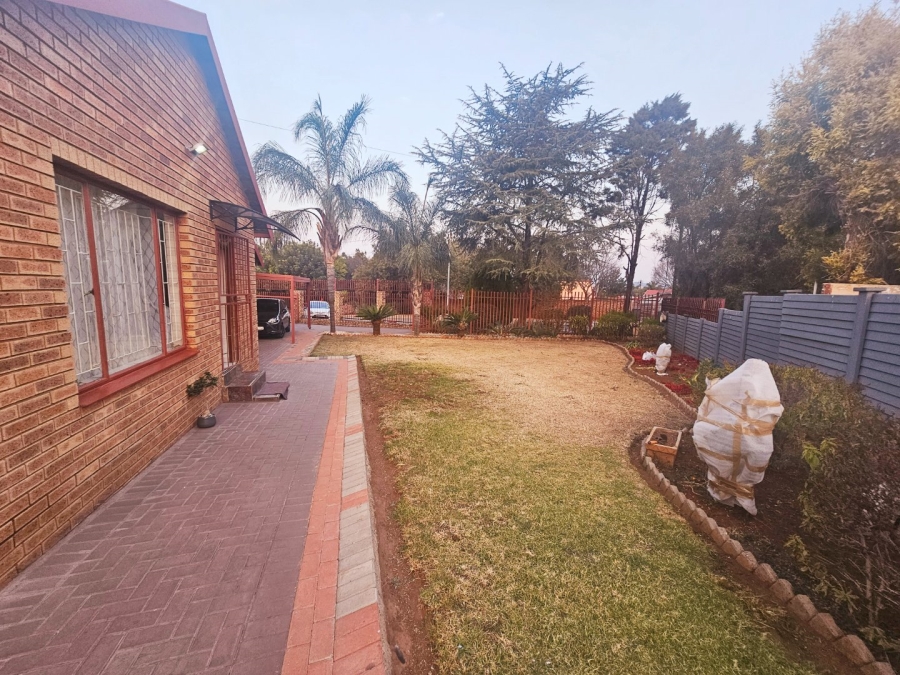 4 Bedroom Property for Sale in Heuweloord Gauteng