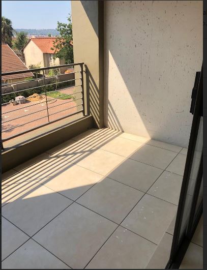 2 Bedroom Property for Sale in Barbeque Downs Gauteng