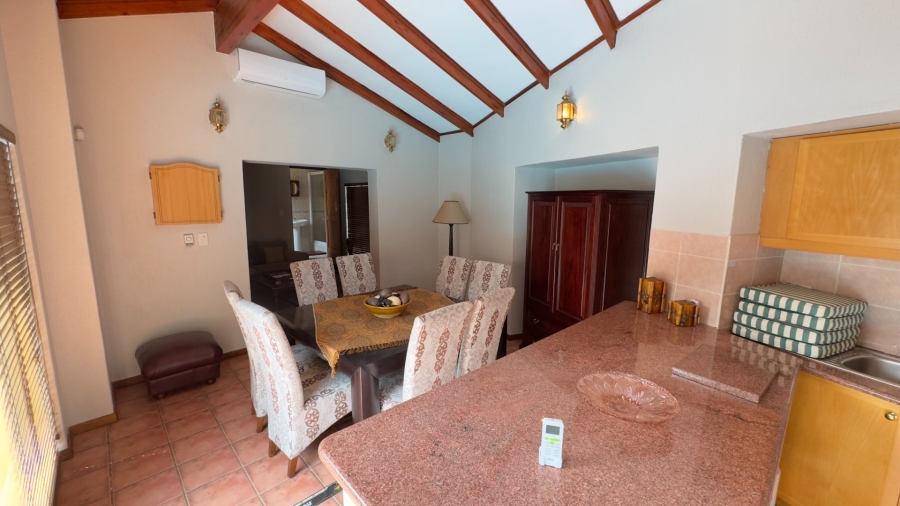 6 Bedroom Property for Sale in Zwartkop Gauteng