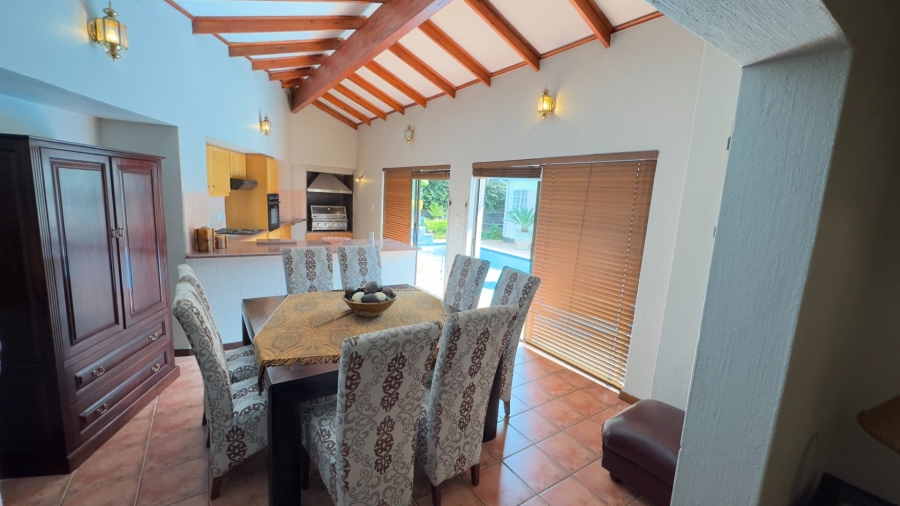 6 Bedroom Property for Sale in Zwartkop Gauteng