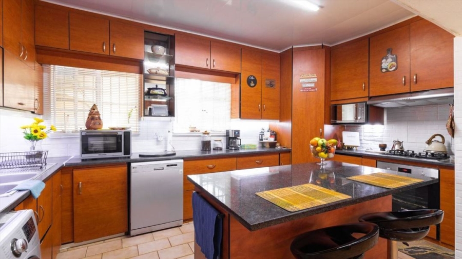 3 Bedroom Property for Sale in Van Riebeeck Park Gauteng