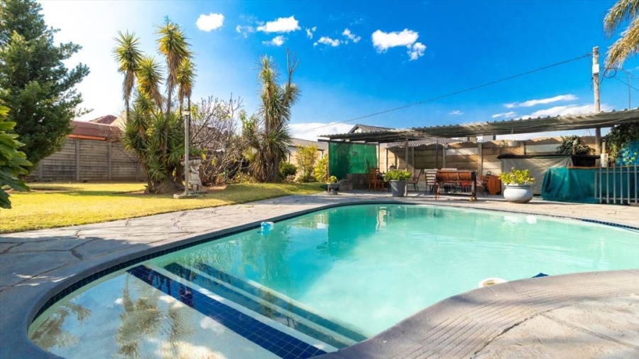 3 Bedroom Property for Sale in Van Riebeeck Park Gauteng