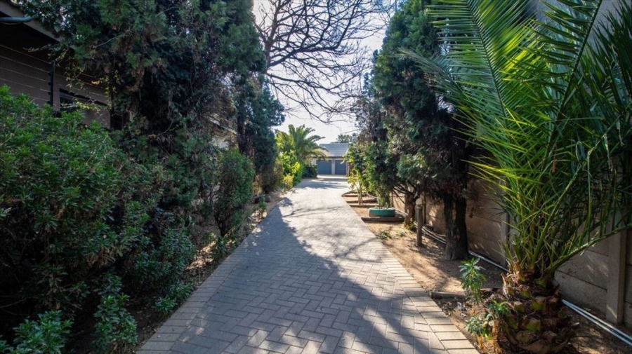 3 Bedroom Property for Sale in Van Riebeeck Park Gauteng