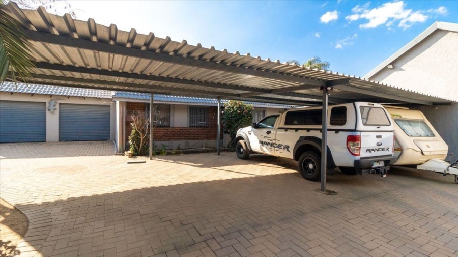 3 Bedroom Property for Sale in Van Riebeeck Park Gauteng