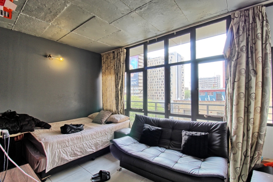 1 Bedroom Property for Sale in Braamfontein Gauteng