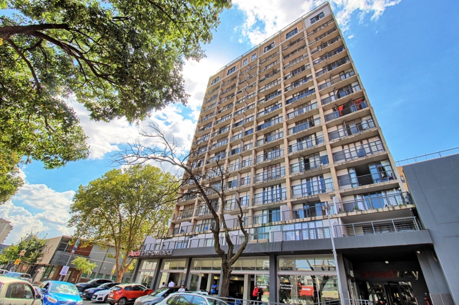 1 Bedroom Property for Sale in Braamfontein Gauteng