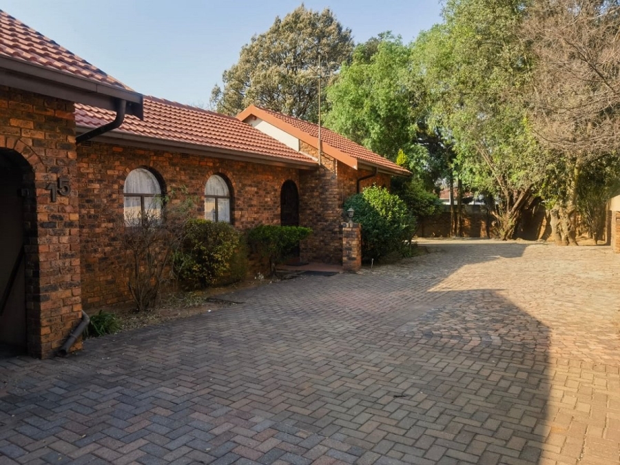 3 Bedroom Property for Sale in Crystal Park Gauteng