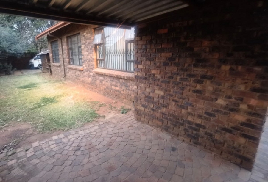3 Bedroom Property for Sale in Crystal Park Gauteng