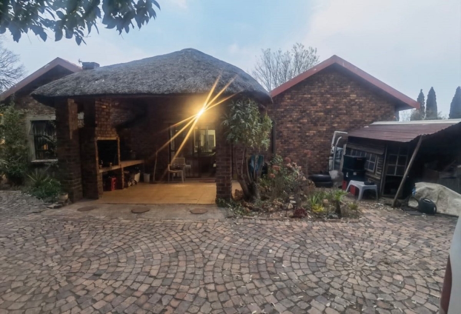 3 Bedroom Property for Sale in Crystal Park Gauteng
