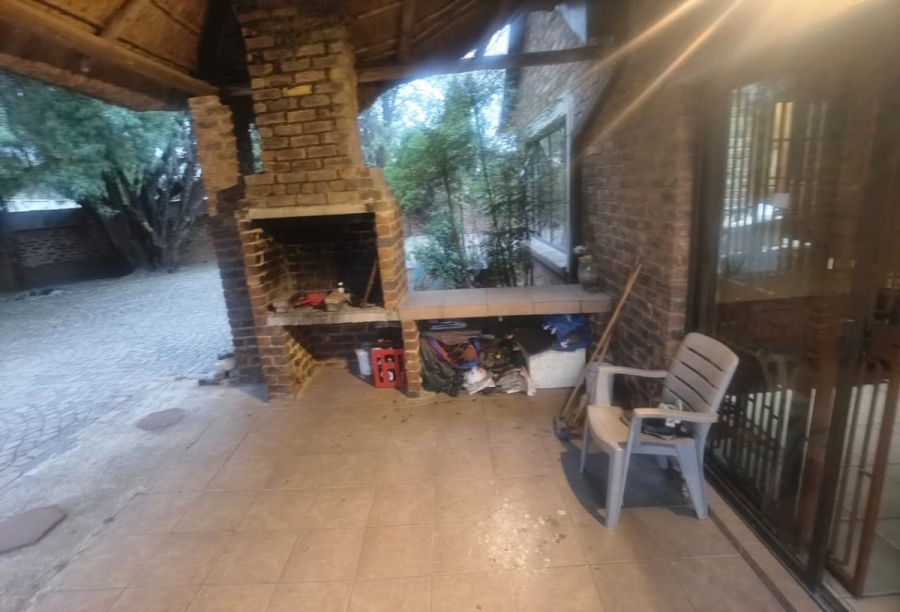 3 Bedroom Property for Sale in Crystal Park Gauteng