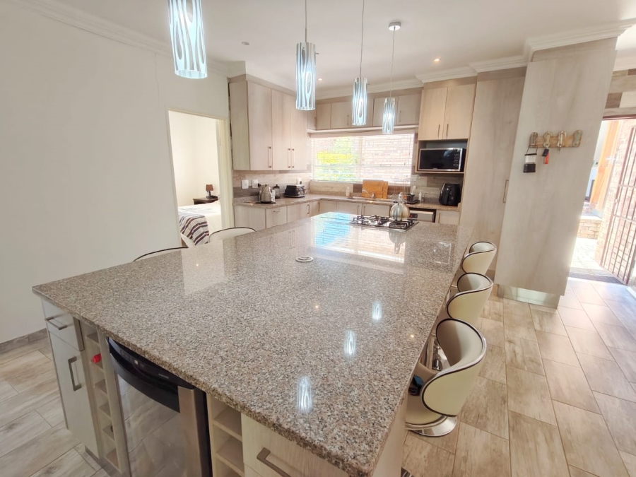 4 Bedroom Property for Sale in Vaal Marina Gauteng