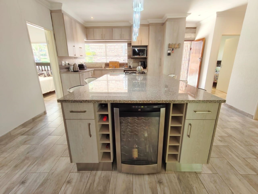 4 Bedroom Property for Sale in Vaal Marina Gauteng