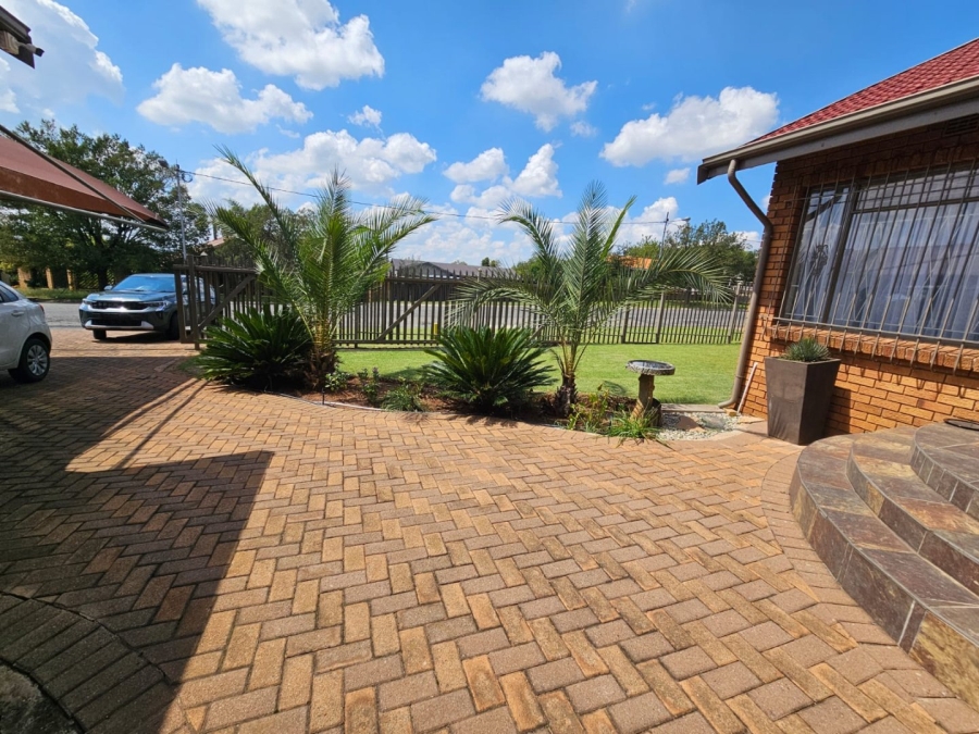 3 Bedroom Property for Sale in Visagie Park Gauteng