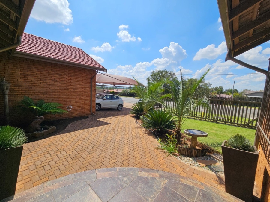 3 Bedroom Property for Sale in Visagie Park Gauteng