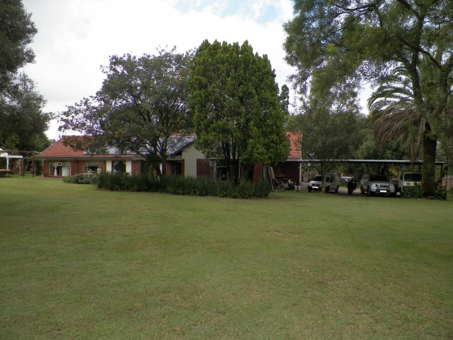 4 Bedroom Property for Sale in Raslouw Gauteng