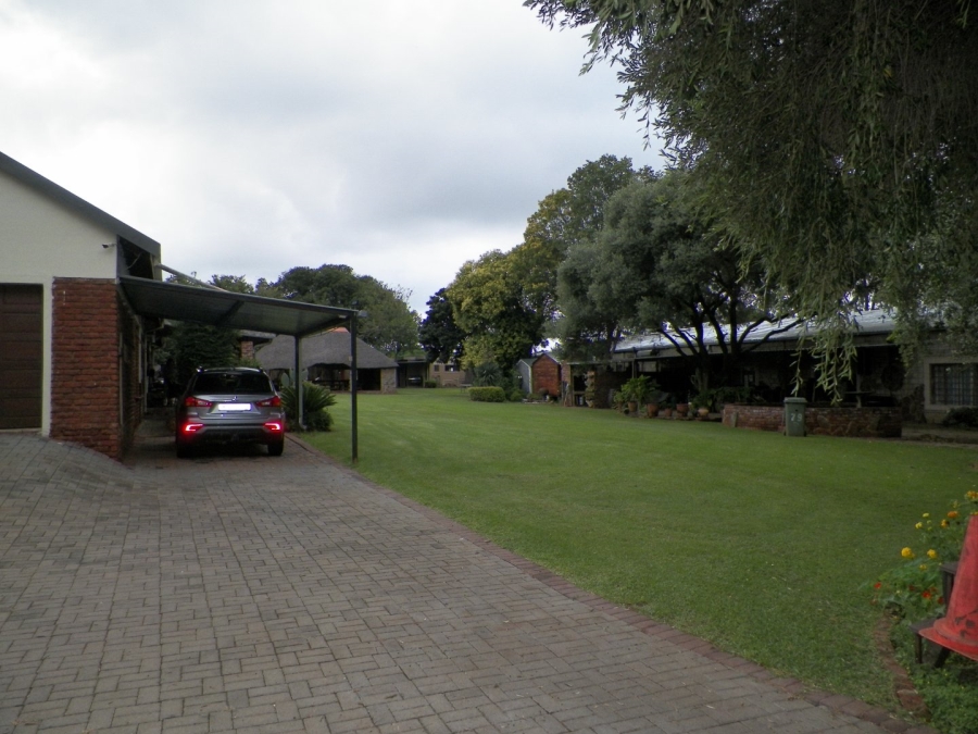 4 Bedroom Property for Sale in Raslouw Gauteng