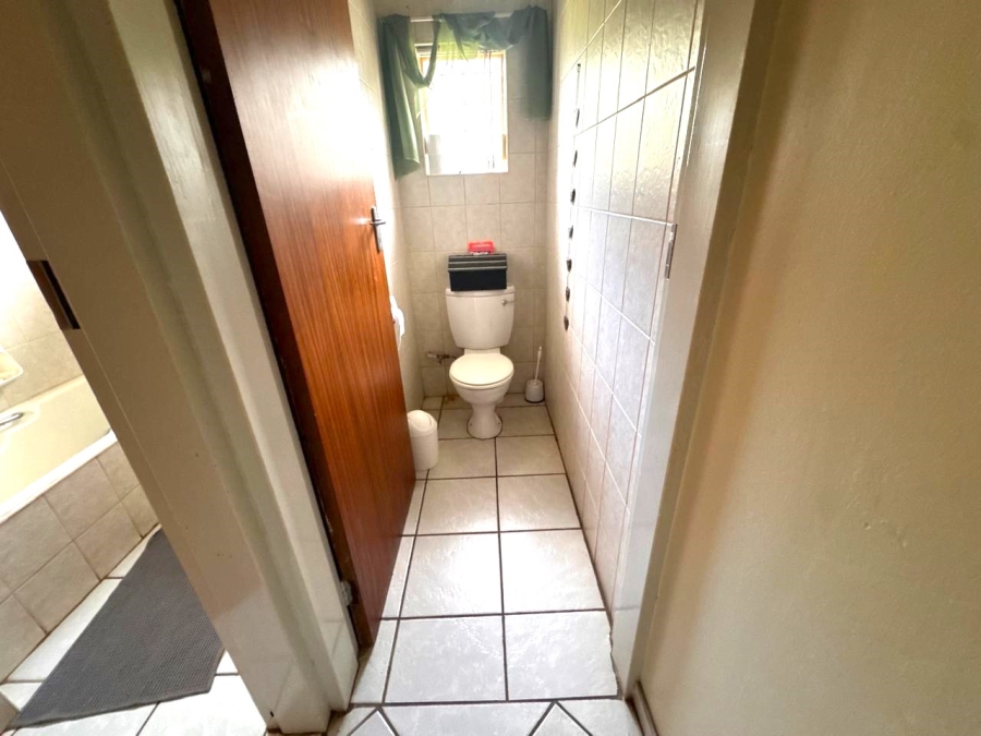 4 Bedroom Property for Sale in Raslouw Gauteng