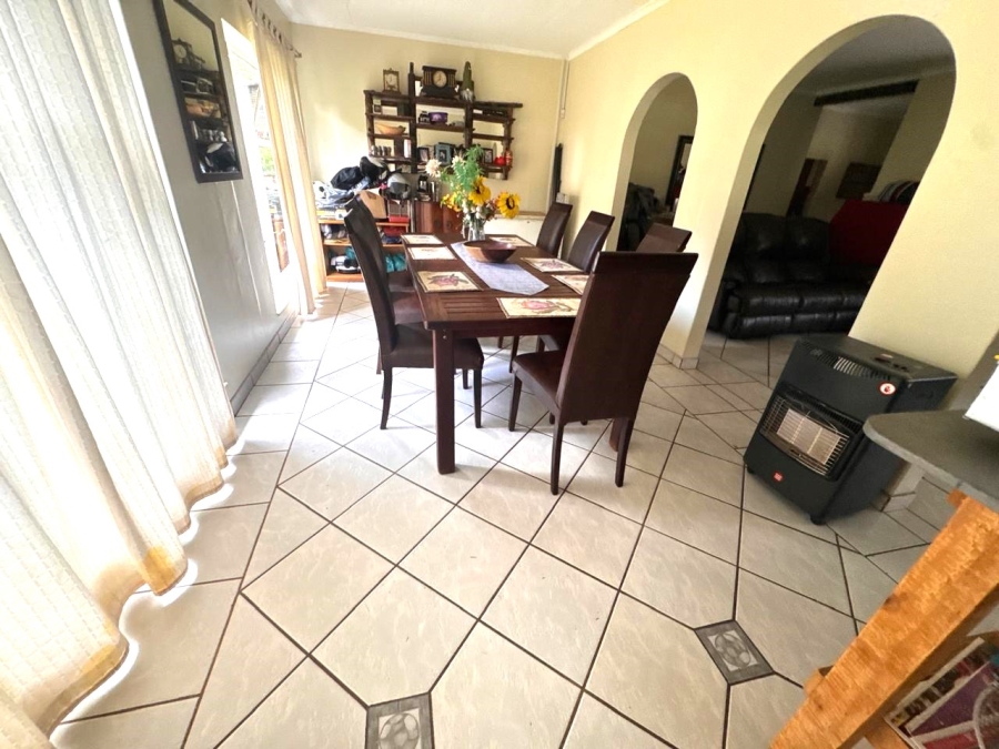 4 Bedroom Property for Sale in Raslouw Gauteng