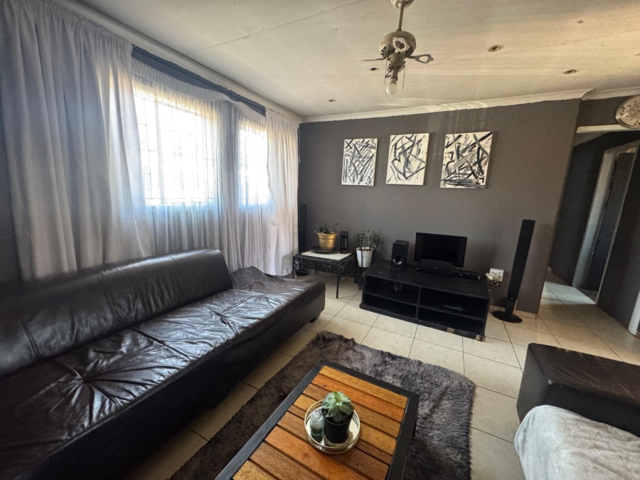 3 Bedroom Property for Sale in Lotus Gardens Gauteng