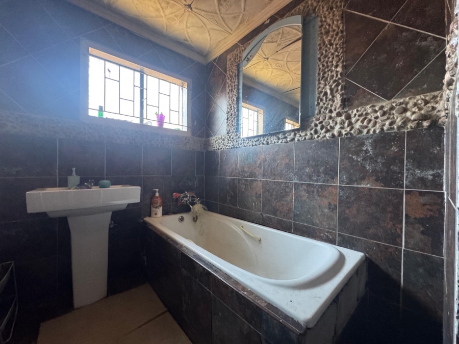 3 Bedroom Property for Sale in Lotus Gardens Gauteng