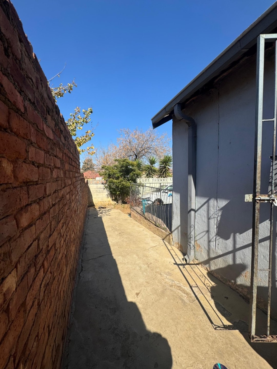 3 Bedroom Property for Sale in Lotus Gardens Gauteng