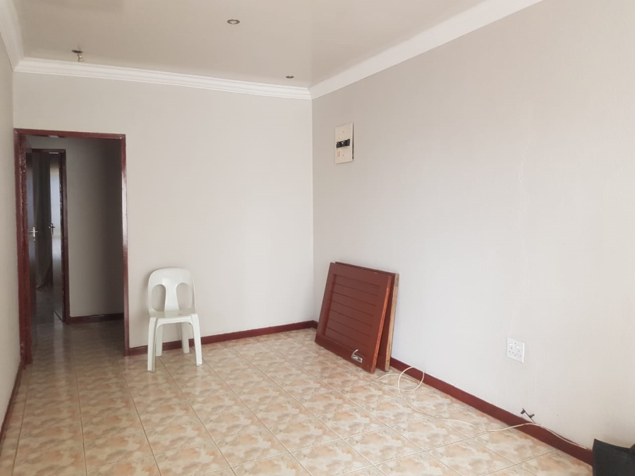 To Let 2 Bedroom Property for Rent in Klipspruit Gauteng