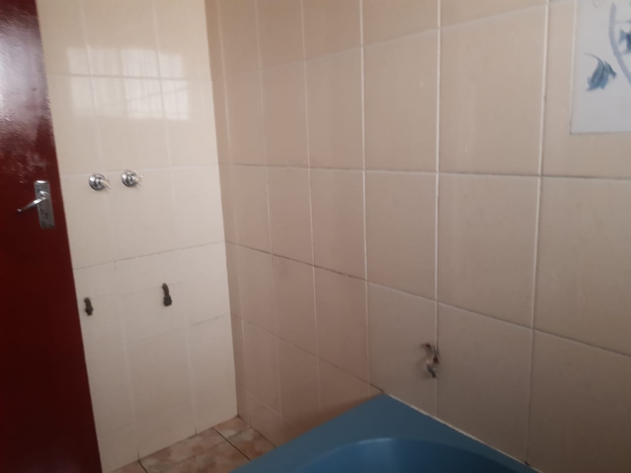 To Let 2 Bedroom Property for Rent in Klipspruit Gauteng