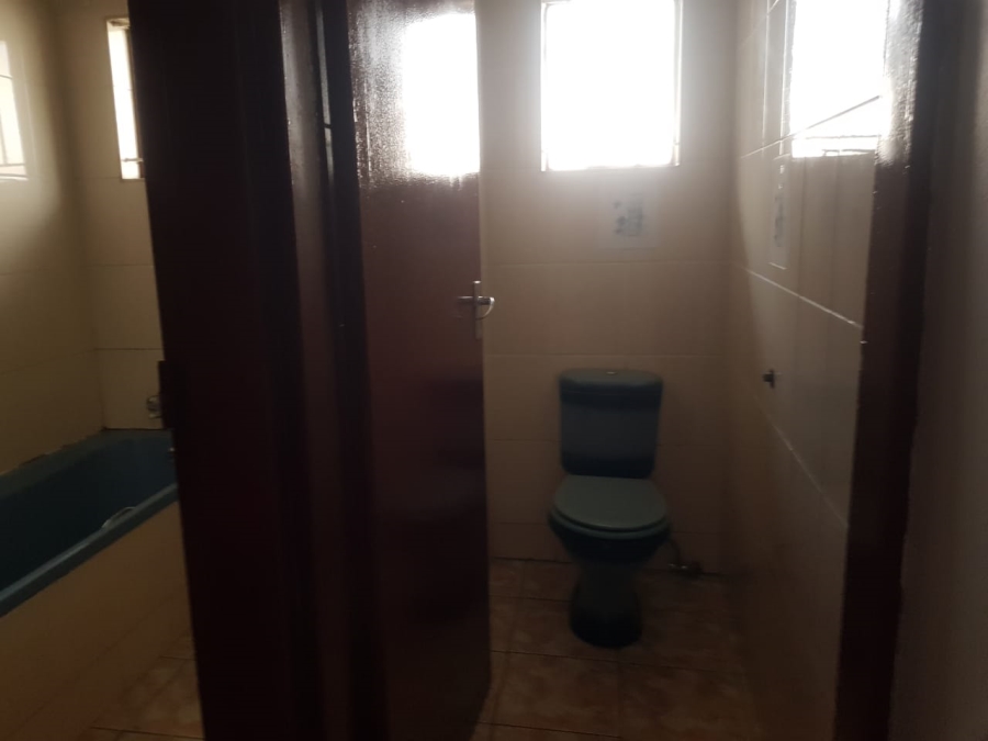 To Let 2 Bedroom Property for Rent in Klipspruit Gauteng