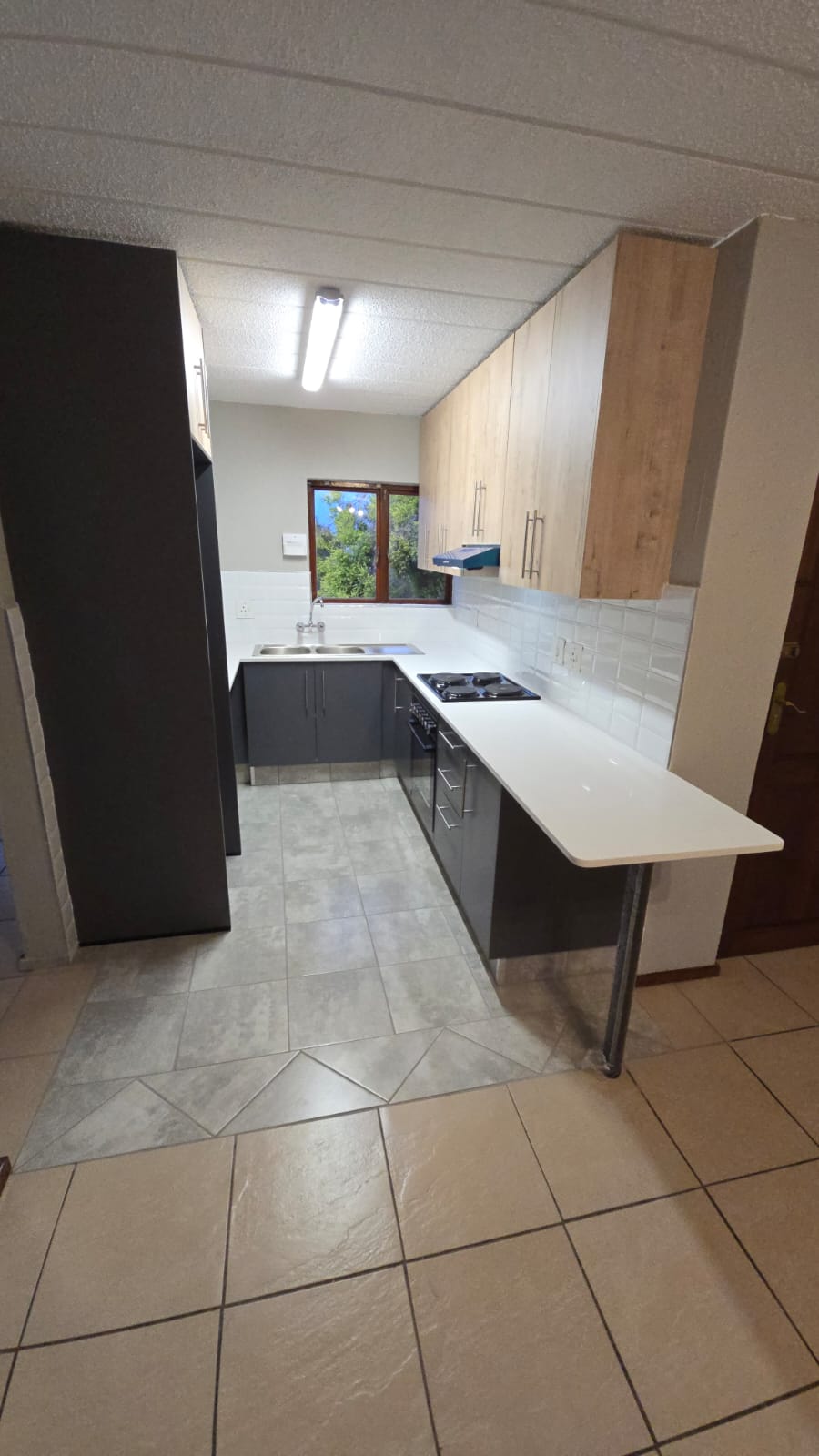 To Let 2 Bedroom Property for Rent in Glenvista Gauteng