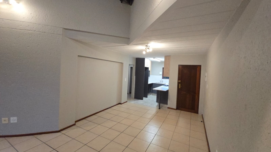 To Let 2 Bedroom Property for Rent in Glenvista Gauteng