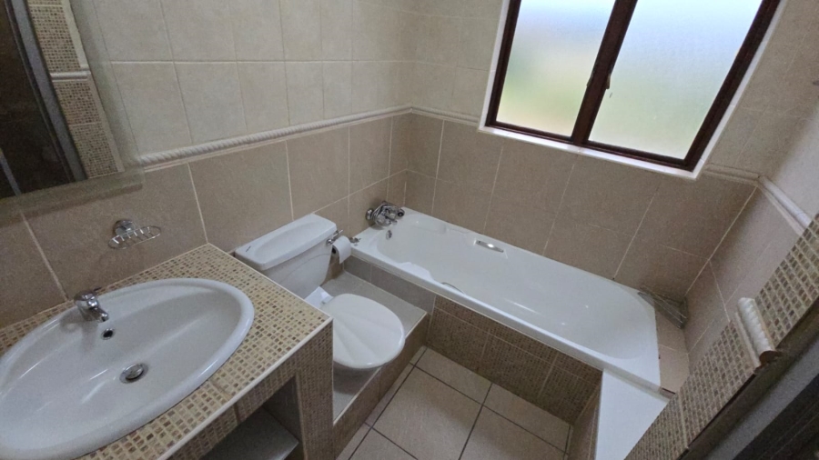 To Let 2 Bedroom Property for Rent in Glenvista Gauteng