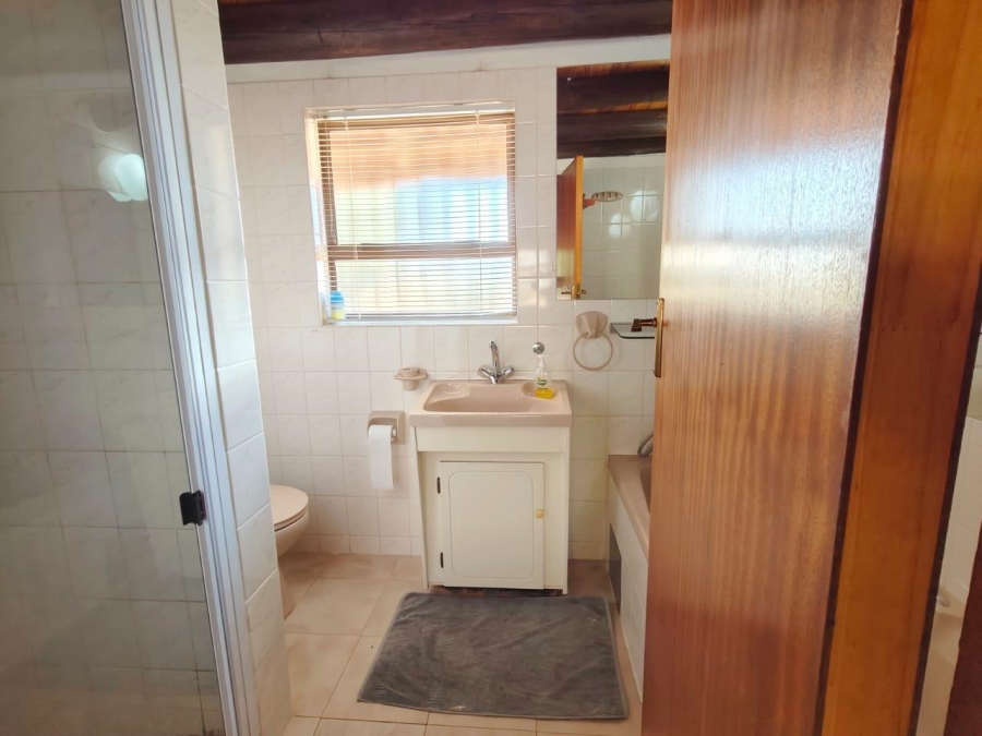 5 Bedroom Property for Sale in Vaal Marina Gauteng