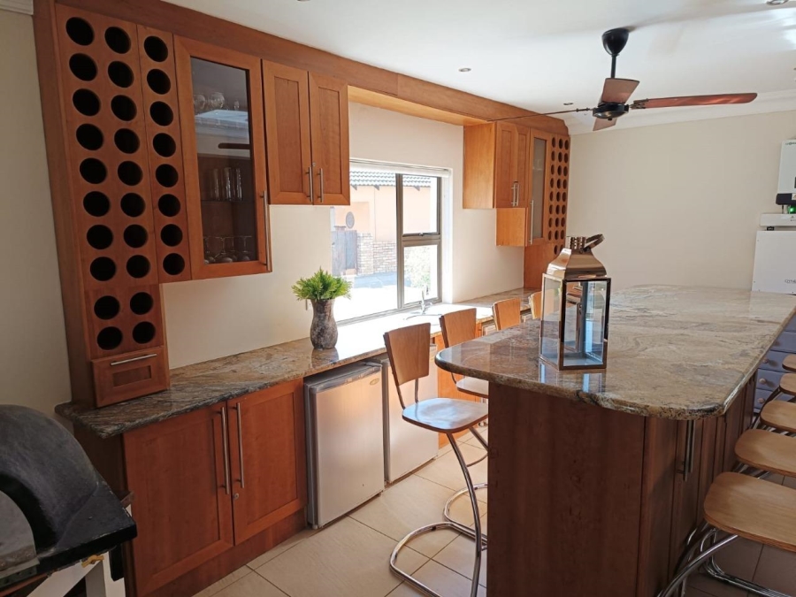 5 Bedroom Property for Sale in Vaal Marina Gauteng