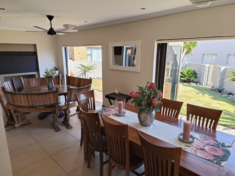 5 Bedroom Property for Sale in Vaal Marina Gauteng