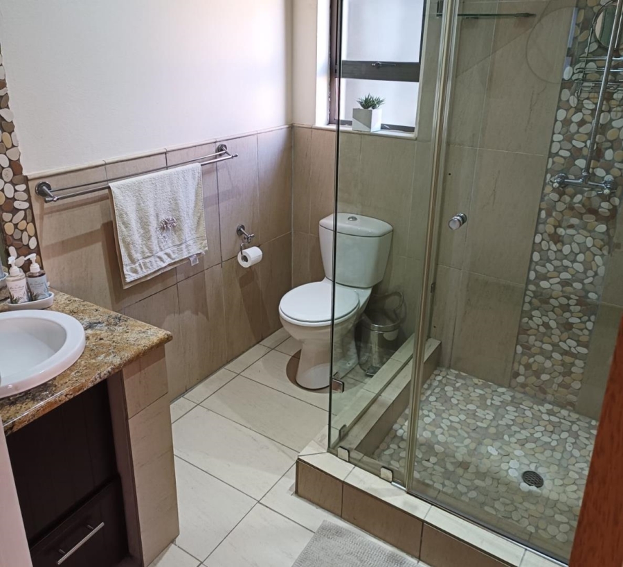 5 Bedroom Property for Sale in Vaal Marina Gauteng