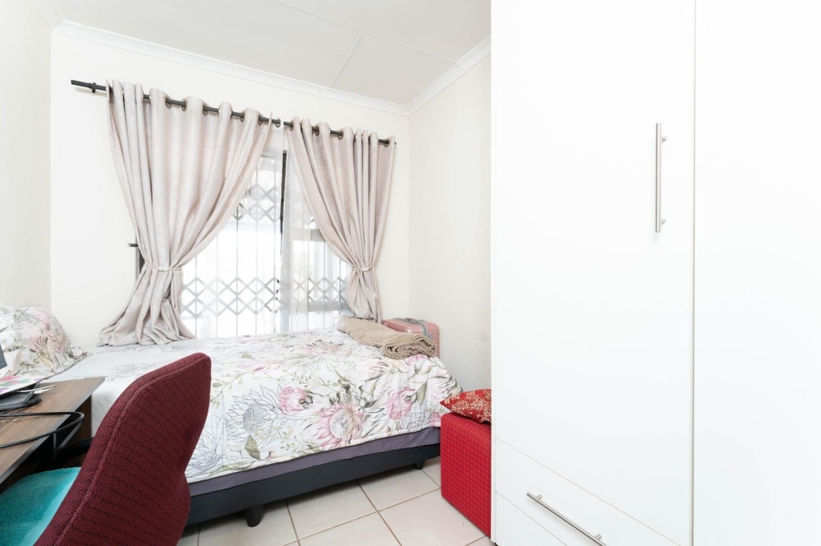 To Let 3 Bedroom Property for Rent in Protea Glen Gauteng