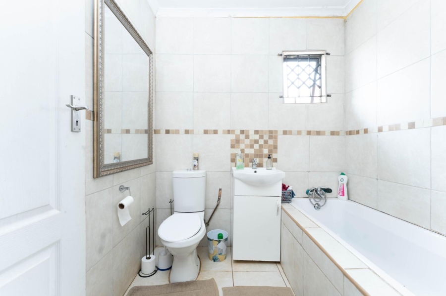 To Let 3 Bedroom Property for Rent in Protea Glen Gauteng